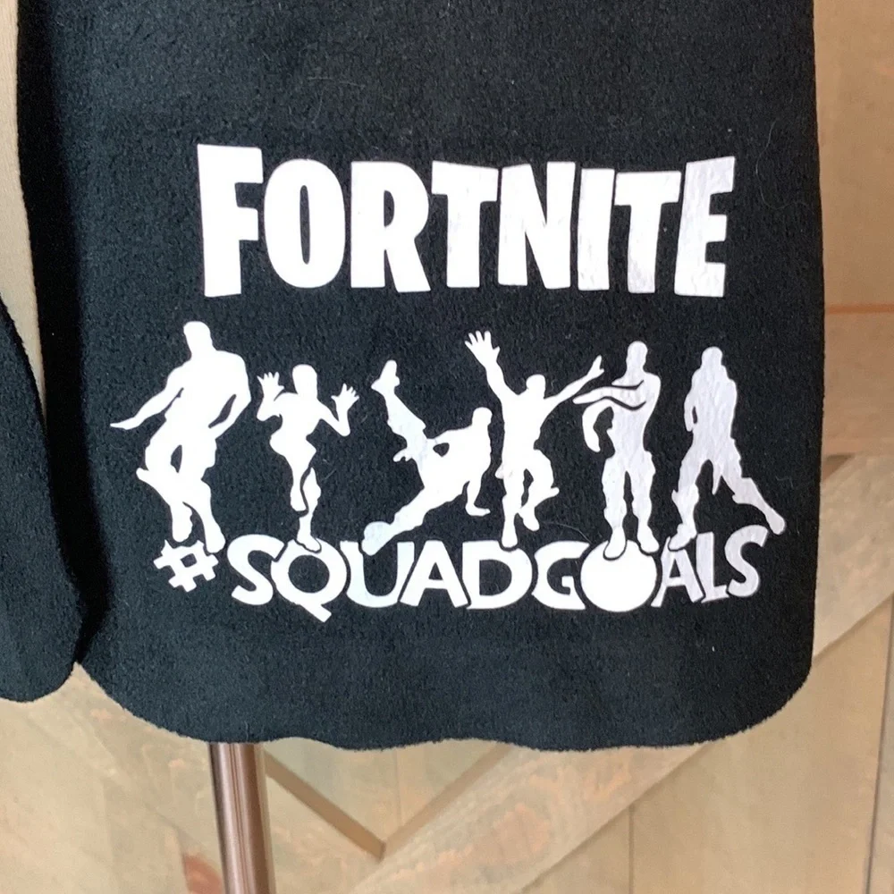 Fortnite Squad goals black fleece scarf